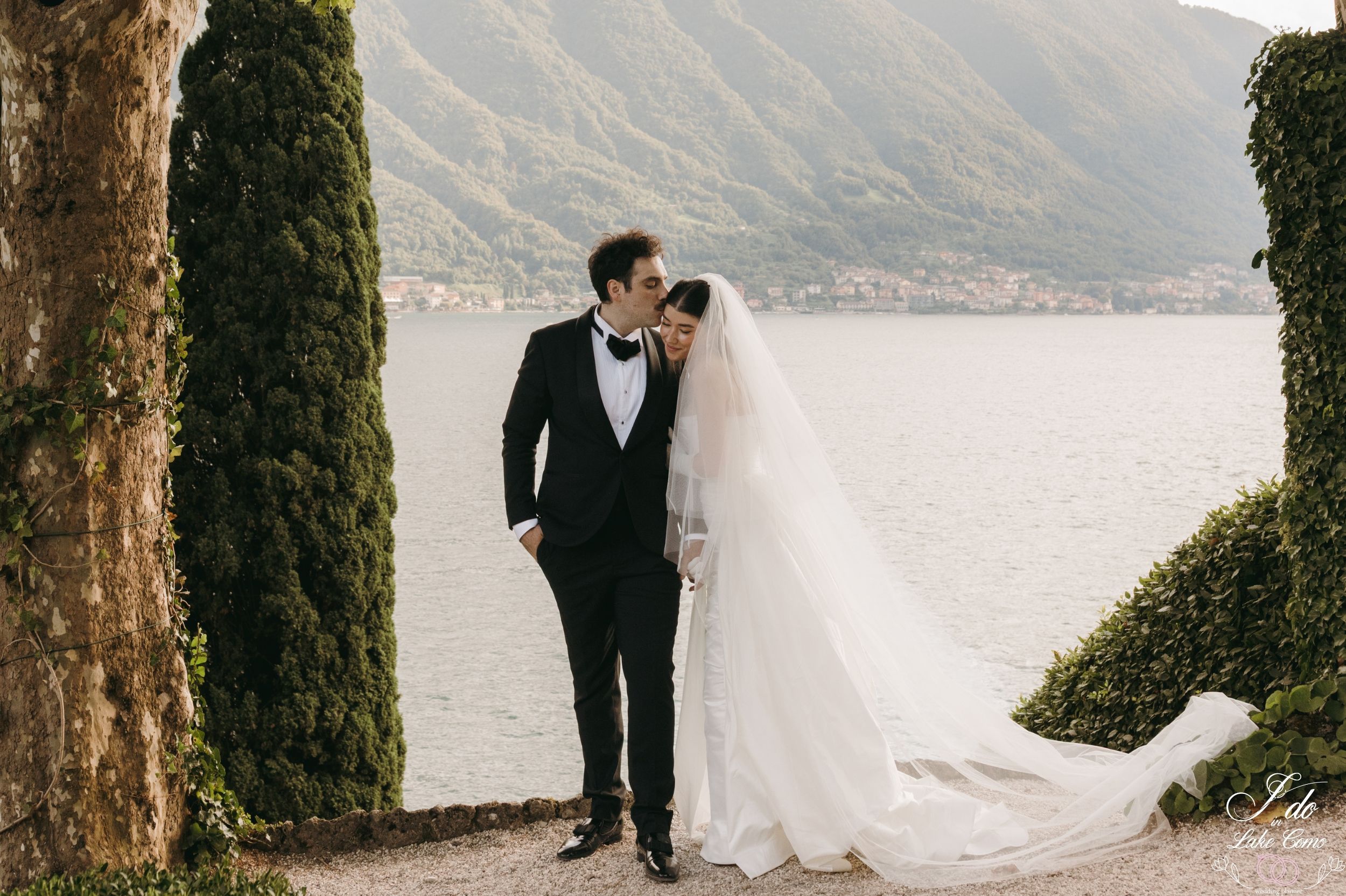 An elegant, timeless wedding at Villa del Balbianello, Lake Como wedding in lake Como
